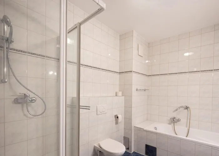 Workers Castle Fuer Besten Monteure 3*